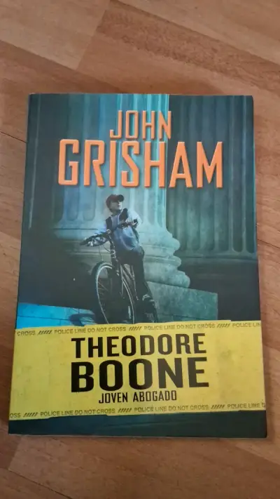 Libro 'Theodore Boone: Joven Abogado' de John Grisham - miniatura 1