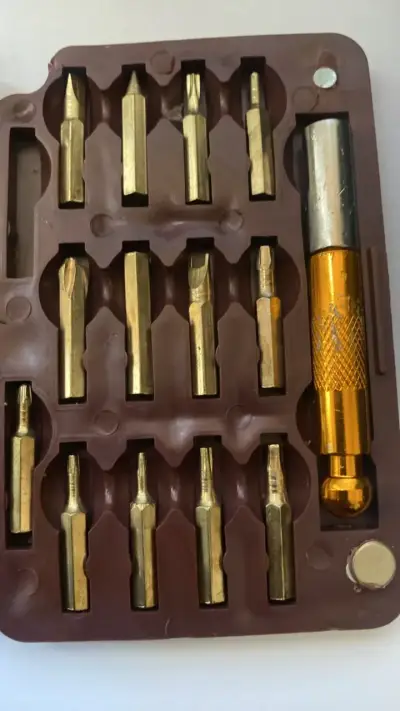 Set de puntas de destornillador con estuche - miniatura 2