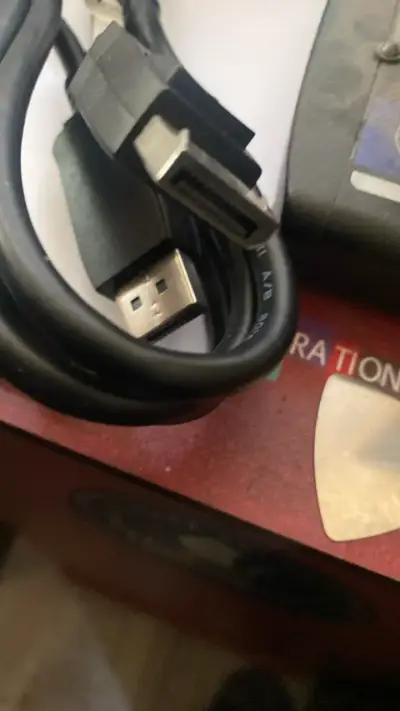 Cable adaptador USB a HDMI negro - miniatura 2