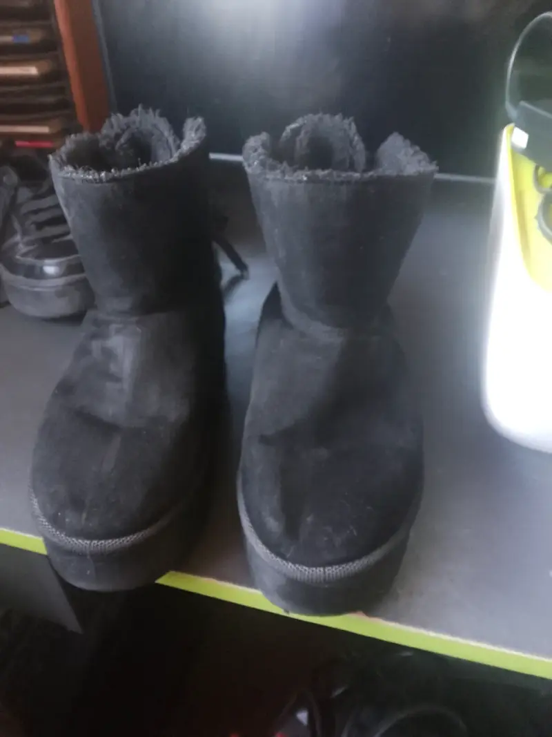 Botas negras de gamuza para invierno - 1