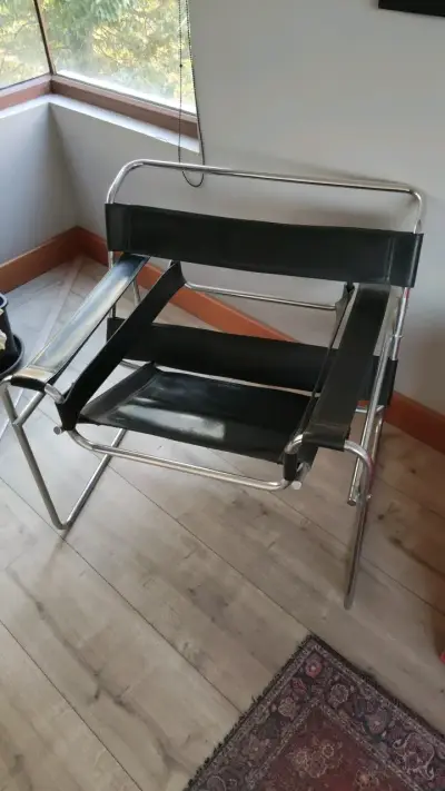 Silla Wassily cuero negro - miniatura 1