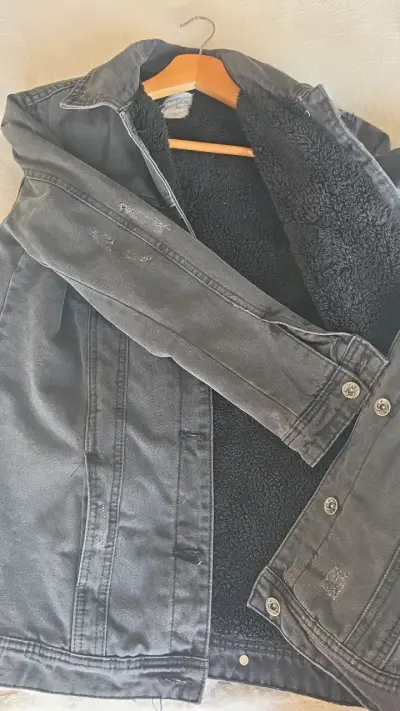Chaqueta de mezclilla gris con chiporro - miniatura 5