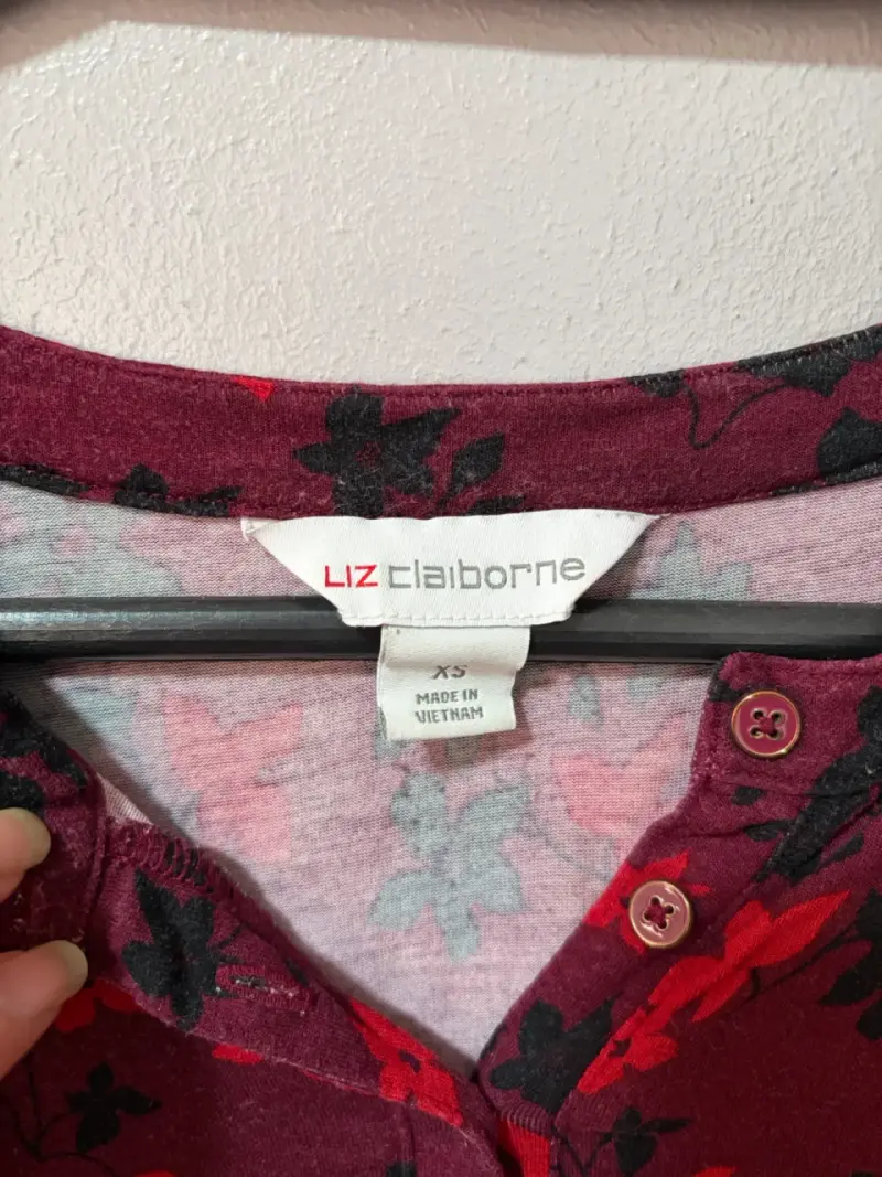 Polera manga larga floral burdeos y negro - 2