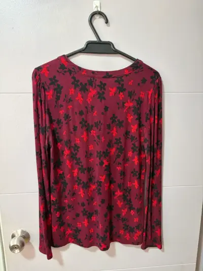 Polera manga larga floral burdeos y negro - miniatura 3