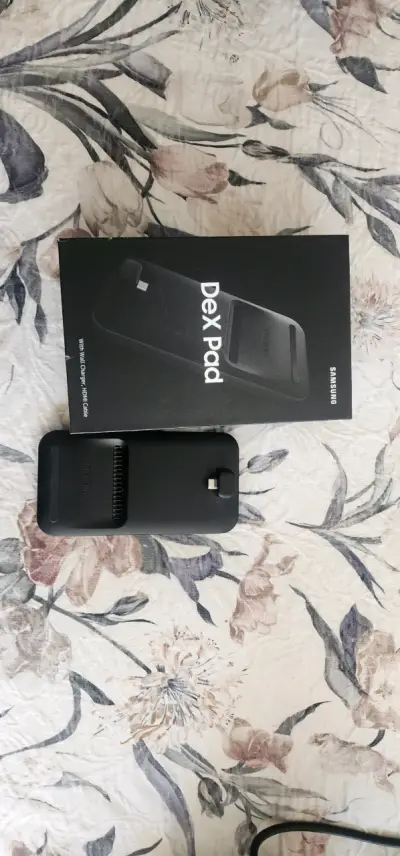 Samsung Dex Pad con cargador y cable HDMI - miniatura 1