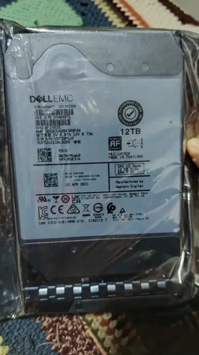Disco Duro Dell EMC Ultrastar 12TB - miniatura 1