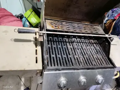 Parrilla a gas de acero inoxidable con tres quuema - miniatura 4
