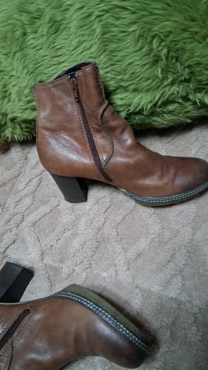 Botines de cuero marrón con tacón - 3