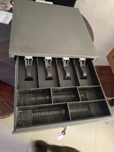 Caja registradora para efectivo - miniatura 2