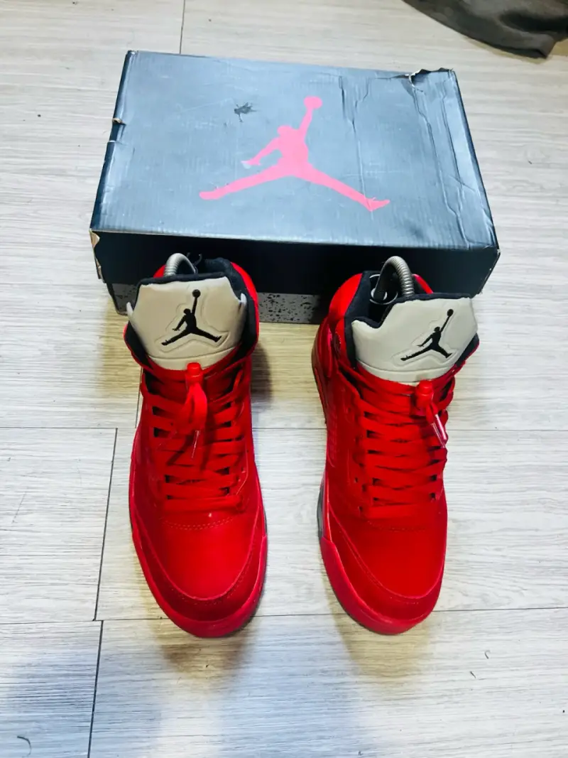 Air Jordan Retro 5 Red Suede - 2