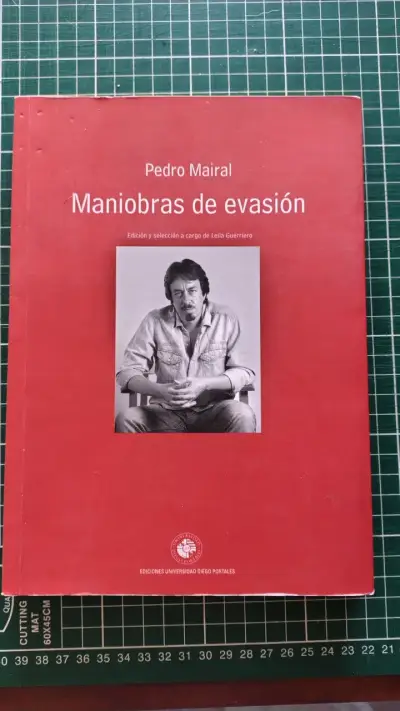 Libro 'Maniobras de evasión' de Pedro Mairal - miniatura 1