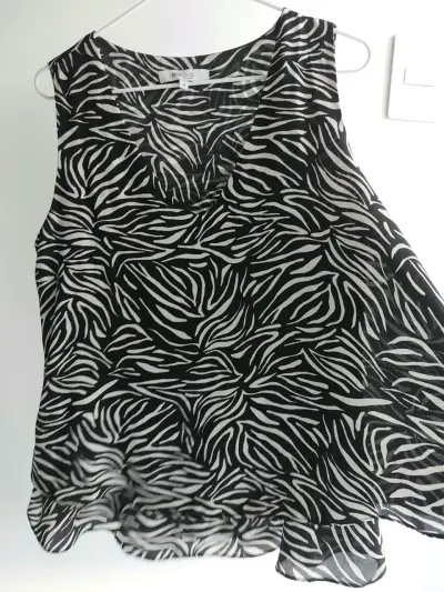 Blusa sin mangas estampado cebra Marquis - miniatura 1