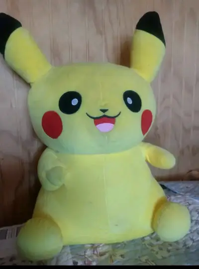 Peluche grande de Pikachu amarillo - miniatura 1