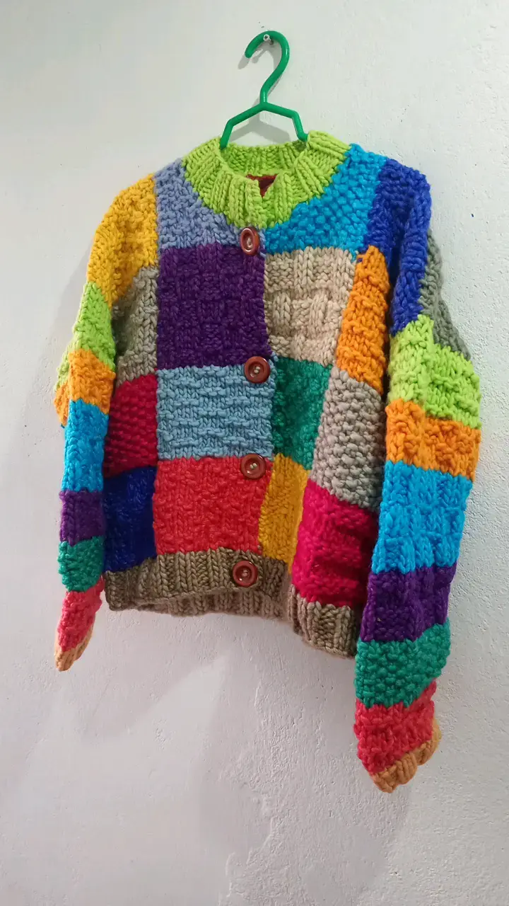 Chaleco de lana multicolor tejido a mano