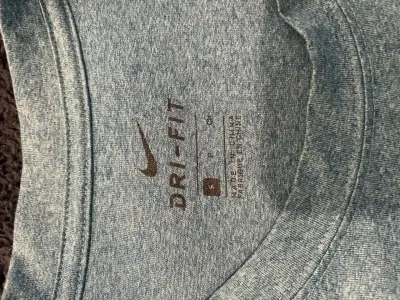 Polera deportiva azul Nike para hombre - miniatura 3