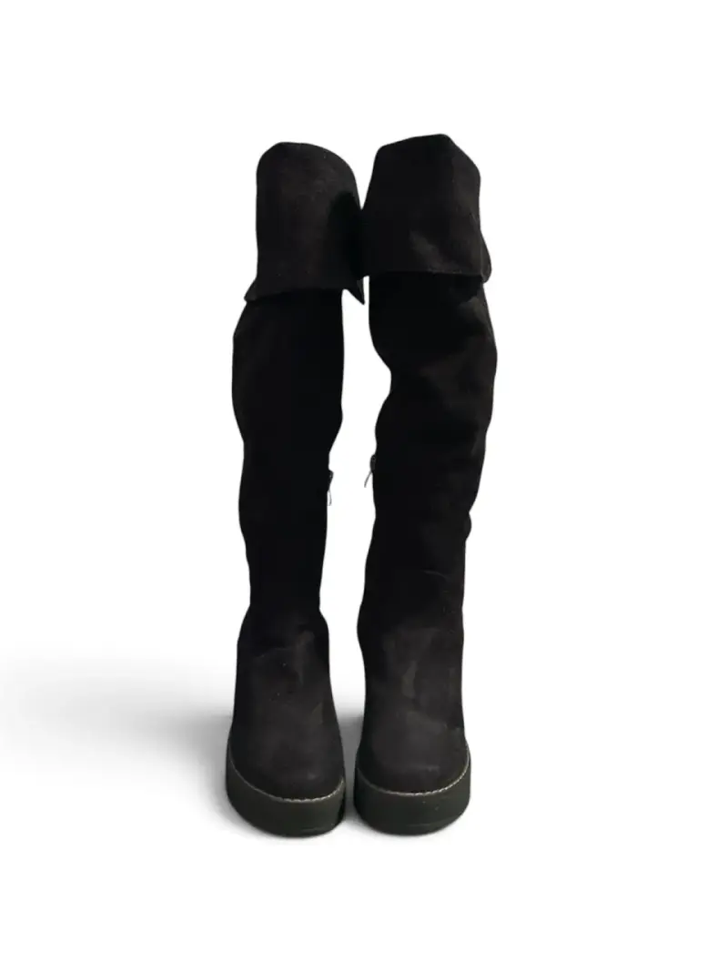 Botas negras de gamuza con tacón alto - 2