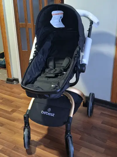 Coche de bebé Bebesit  negro con estructura dorada - miniatura 4