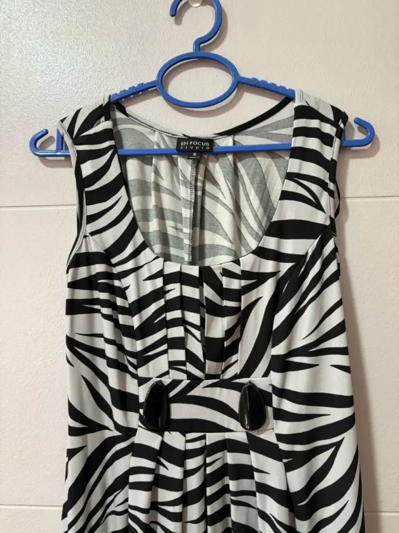 Vestido de mujer estampado cebra gris y negro - 3