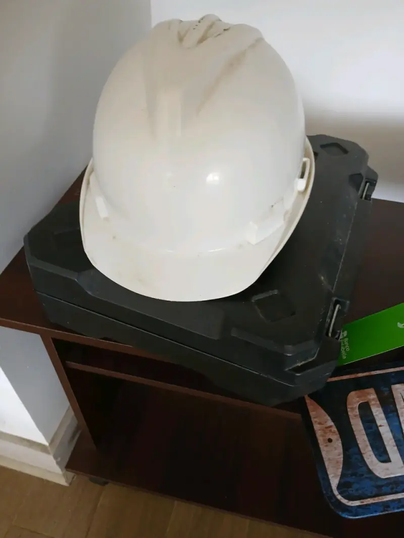 Casco de seguridad blanco para construcción - 1