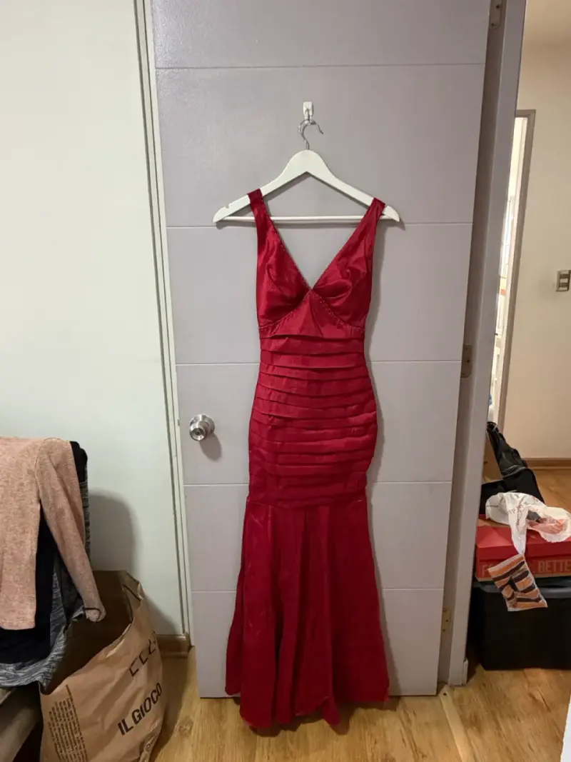 Vestido largo de fiesta rojo elegante - 1