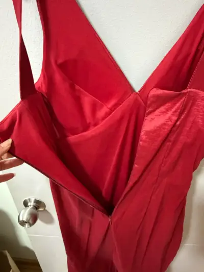 Vestido largo de fiesta rojo elegante - miniatura 3