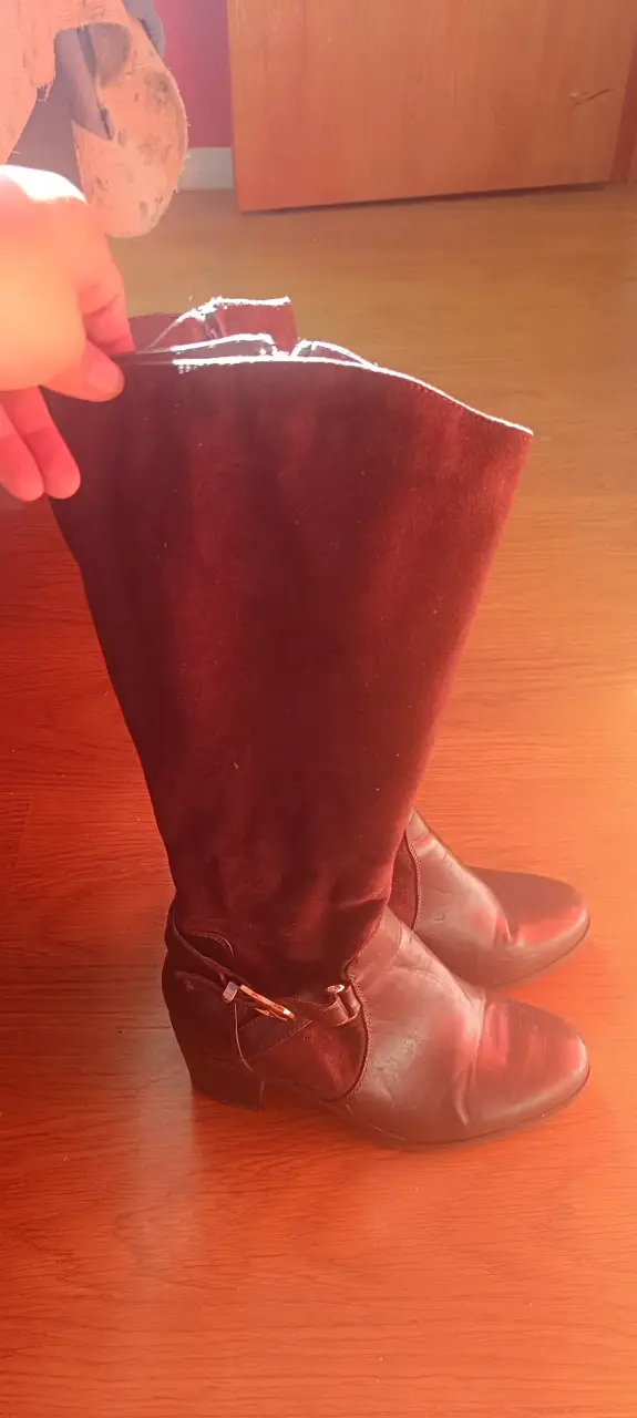 Botas marrón con tacón medio - 1