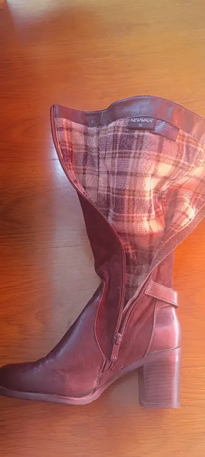 Botas marrón con tacón medio - miniatura 3
