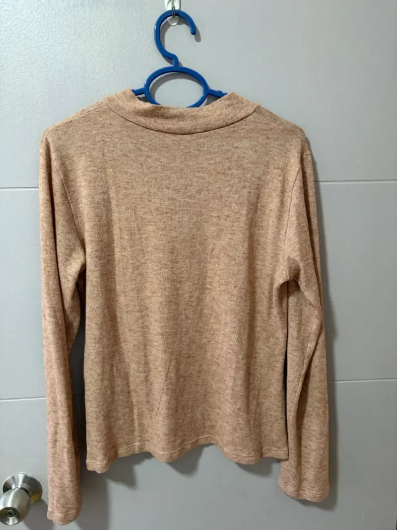 Polerón rosa beige con cierre medio para mujer - 3