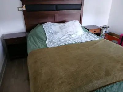 Cama de madera con veladores incluidos - miniatura 3