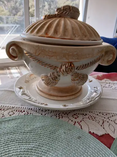 Sopera de cerámica Capodimonte estilo clásico - miniatura 3