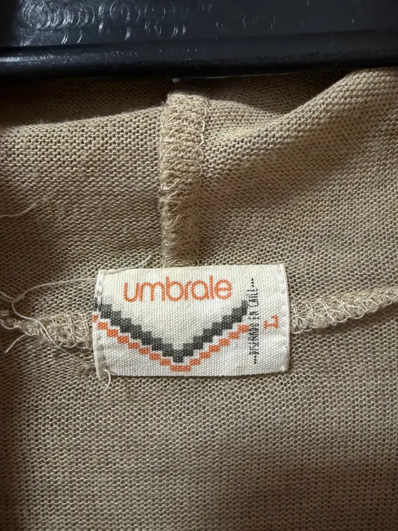 Polera cuello alto beige manga larga - 3