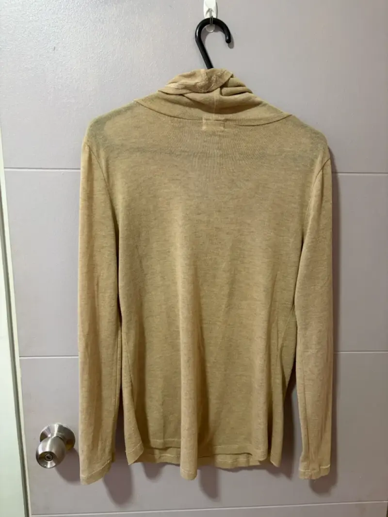 Polera cuello alto beige manga larga - 4