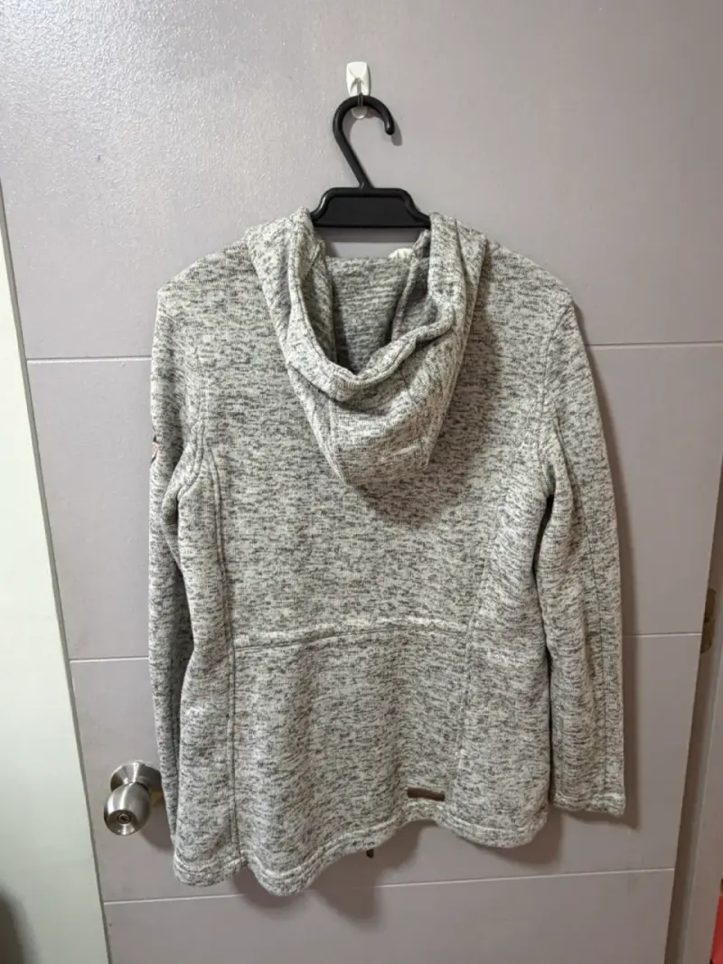 Chaqueta de lana gris con capucha - 5