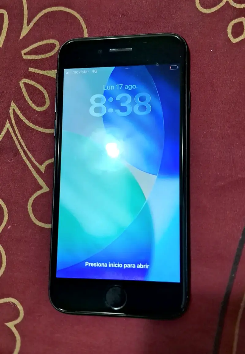iPhone SE 2 - 2