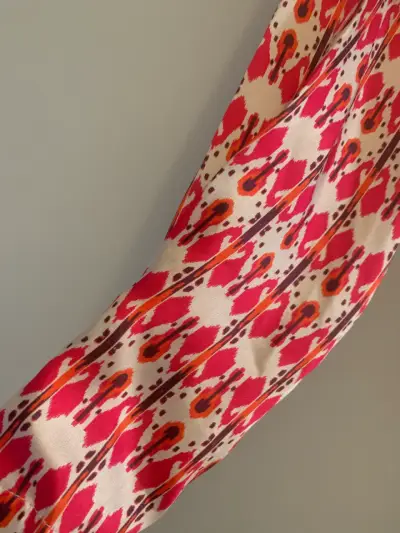 Vestido estampado floral con cinturón - miniatura 3