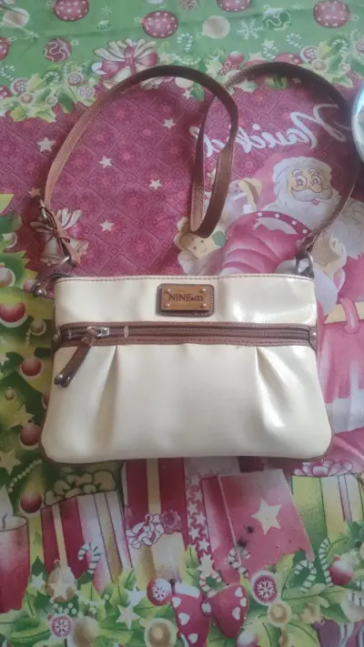 Cartera Nine & Co beige con detalles marrones - miniatura 1