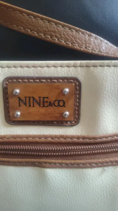 Cartera Nine & Co beige con detalles marrones - miniatura 2