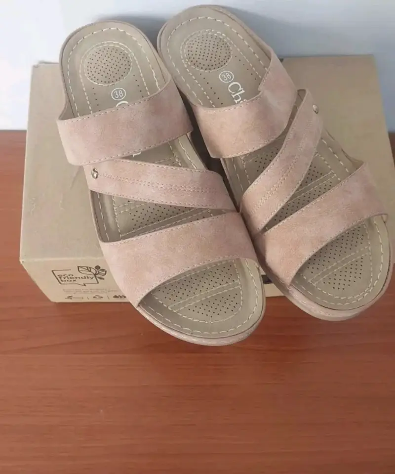Sandalias cómodas de mujer color rosa Chalada - 2