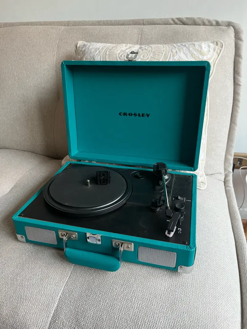 Tocadiscos portátil Crosley color turquesa - 1