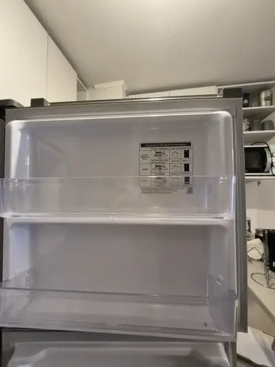 Refrigerador Samsung con congelador 256L - miniatura 4