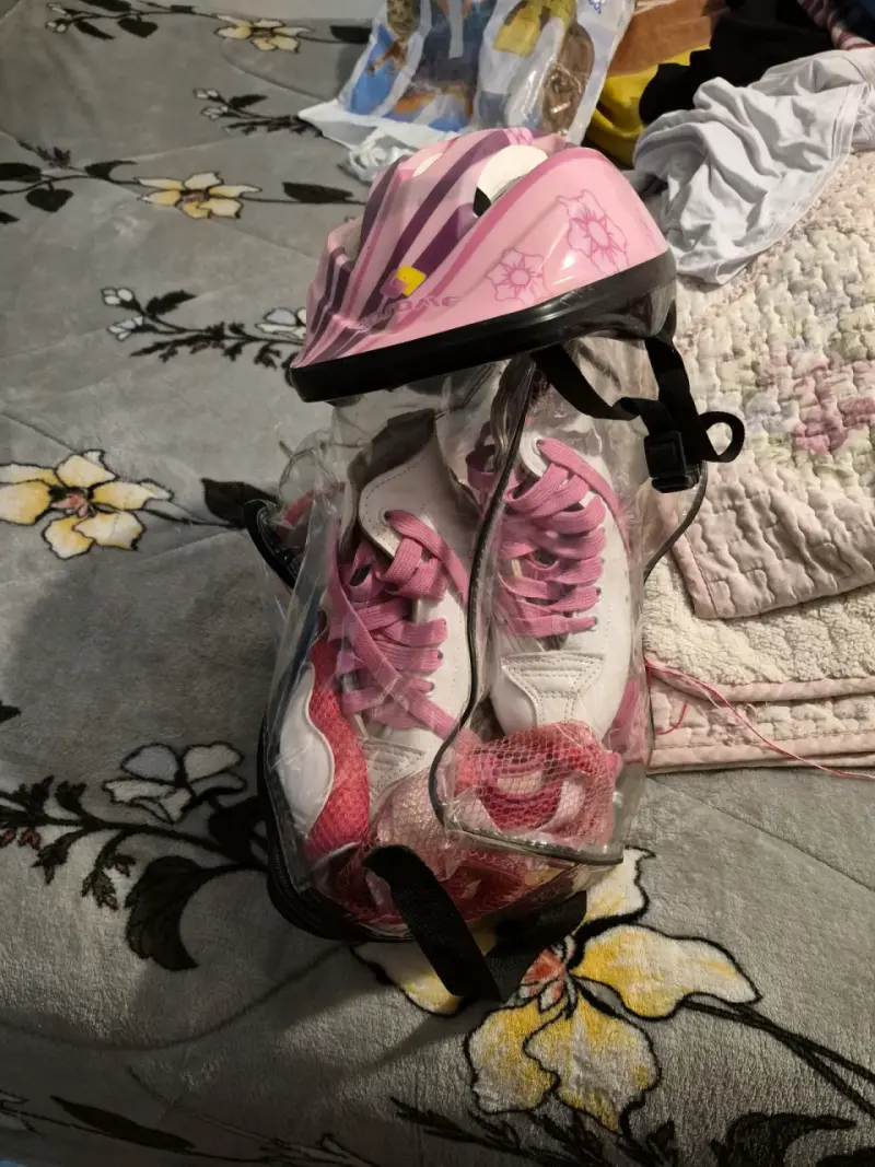 Set de patines y casco rosa para niña - 2