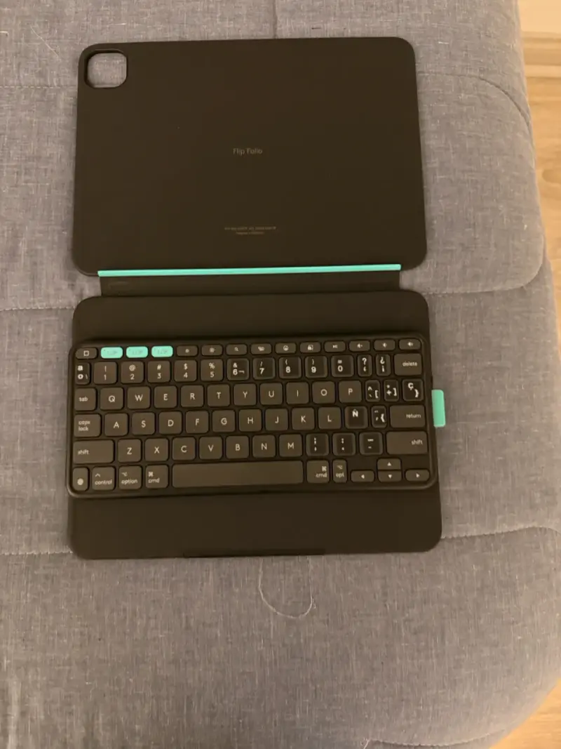 Funda con teclado Logitech Flip Folio para iPad - 3