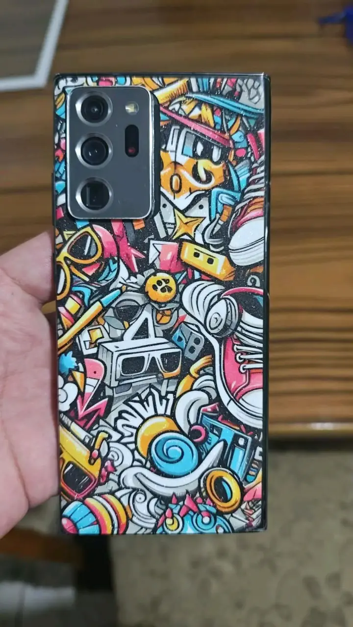 Samsung Galaxy Note20 Ultra con detalles - 2
