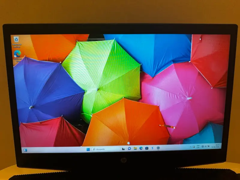 Laptop HP con pantalla de 15.6 pulgadas y procesa - 3