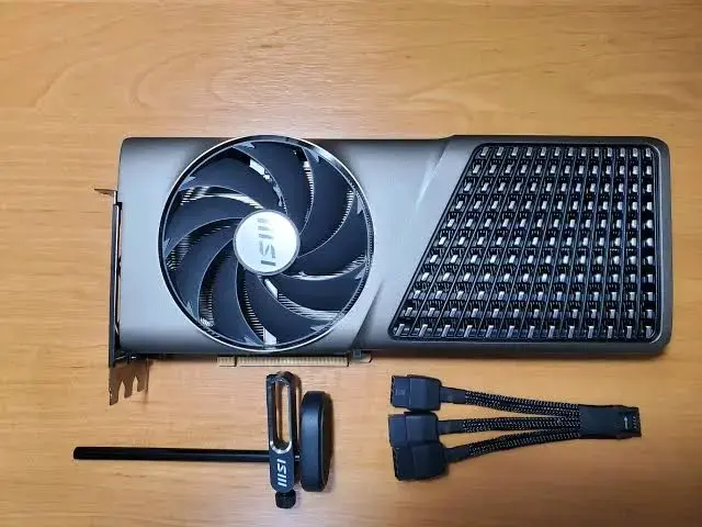 Tarjeta Gráfica MSI GeForce RTX 4080 Super - 3
