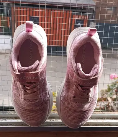 Zapatillas rosadas Skechers para niña - miniatura 4