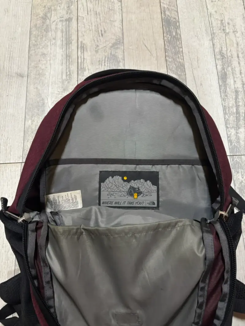 Mochila The North Face Borealis roja y negra - 2