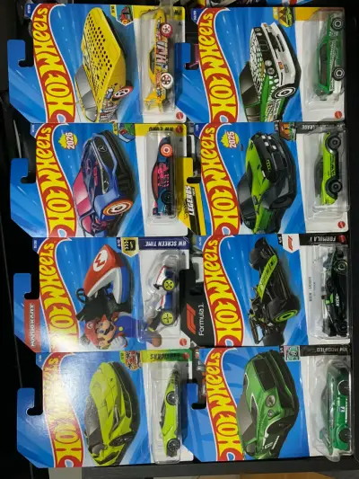 Colección de Autos Hot Wheels Variados - miniatura 5