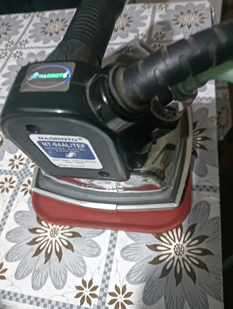 Plancha de vapor industrial Naomoto NT-34ALTF - 4