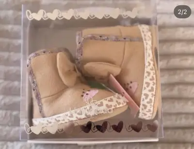Botines para bebé con diseño de animalitos - miniatura 2